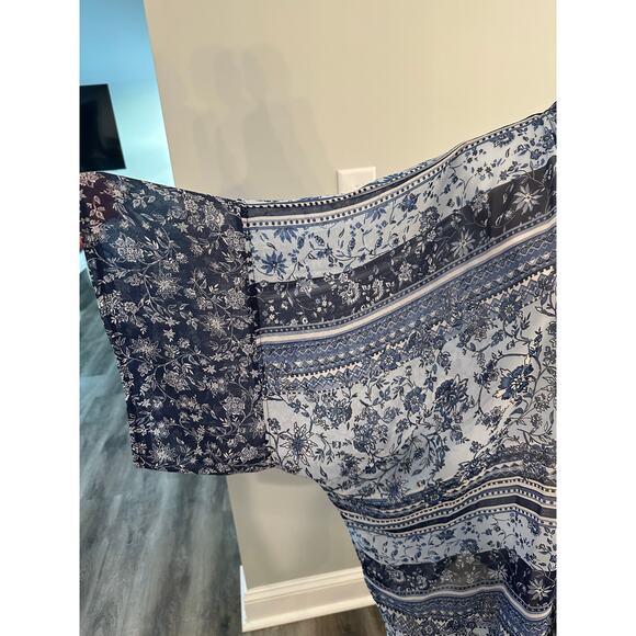 Women’s Plus Size Kimono Style Top Coverup Blue Floral Sheer Boho Festival 1X - Picture 2 of 9